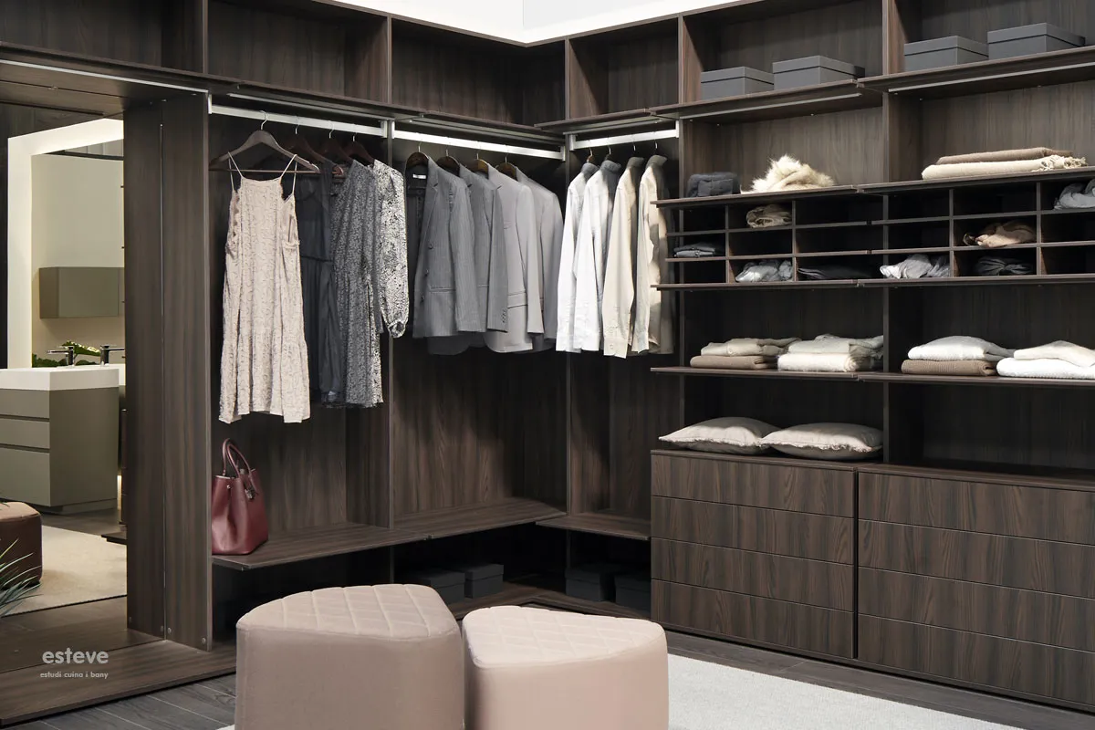 Esteve Estudi Cuina i Bany. Tienda de muebles para el hogar en Sabadell-  Armarios 19