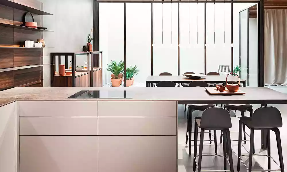 Esteve Estudi Sabadell. Vista de una cocina moderna. 