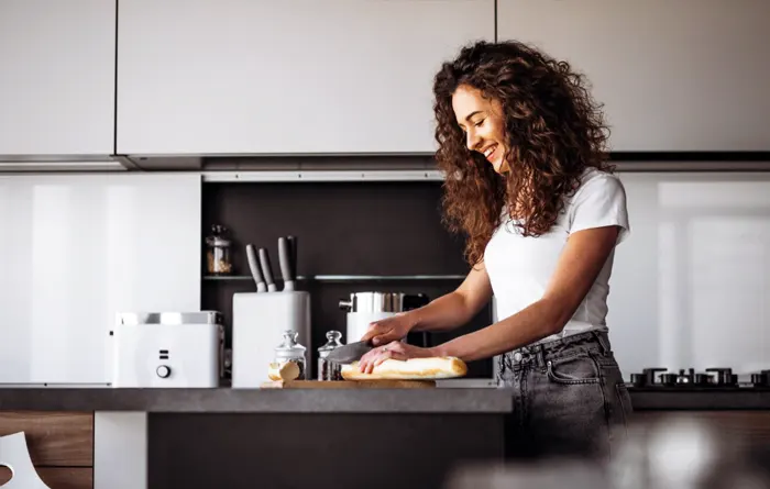 Cuines bicolor : Com jugar amb contrastos per a un disseny modern  - Esteve Estudi Cuina i Bany - Sabadell