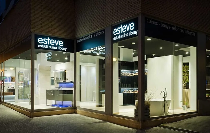 El showroom com a part del projecte: per què veure-ho tot canvia la decisió - Esteve Estudi Cuina i Bany - Sabadell